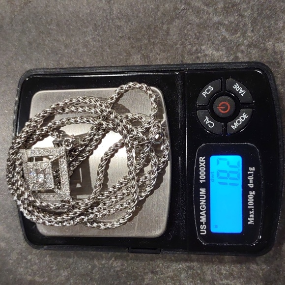 Gorgeous sterling silver chain with cubic zirconia diamonds - Picture 10 of 10